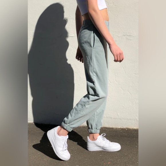 Brandy Melville Pants - BRANDY MELVILLE | Brandy John Gault‎ Rosa Sweatpants green